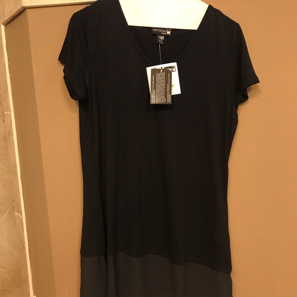 Women’s tunic - black NWT